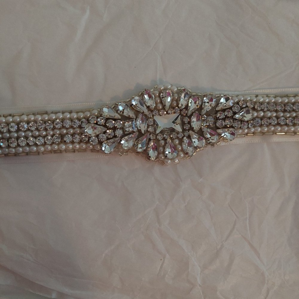 Beautiful Davids bridal rhinestone satin wedding  dress bridal belt one size